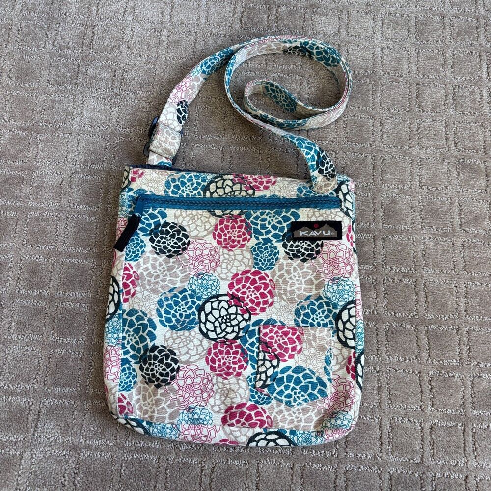 KAVU Crossbody Bag Purse Floral Lightweight Zip Pocket Adjustable Travel